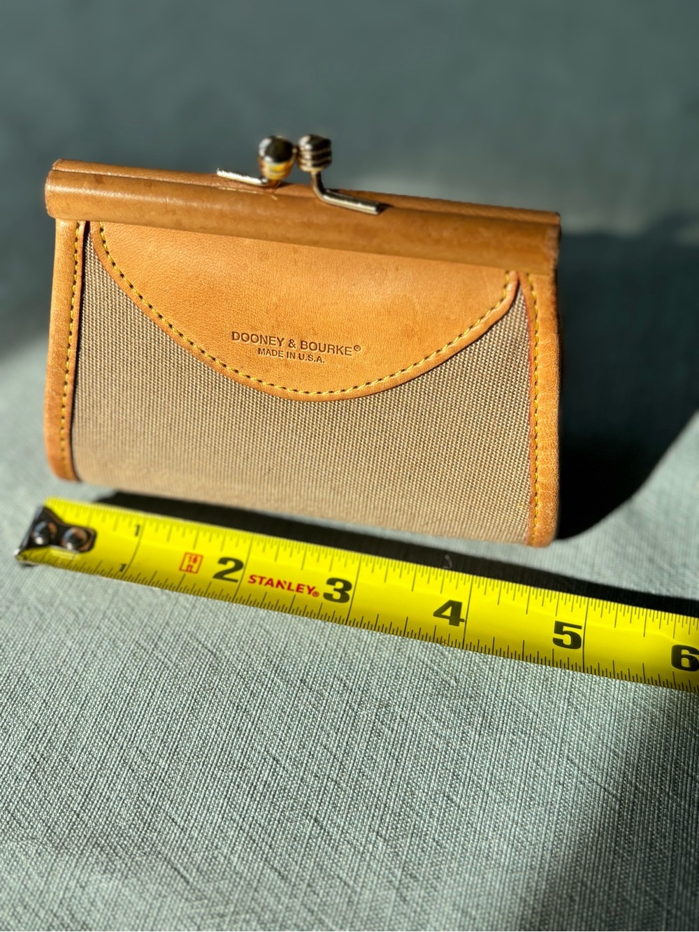 Vintage Dooney & Bourke Tan Vachetta Leather Trim Canvas Kiss-Lock Coin Purse - Picture 7 of 11